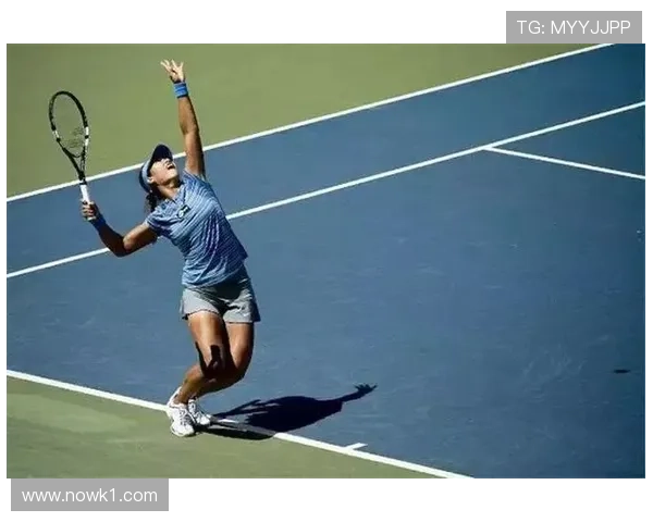 维纳斯·威廉姆斯凌晨四点喝冰美式练发球，这谁顶得住啊