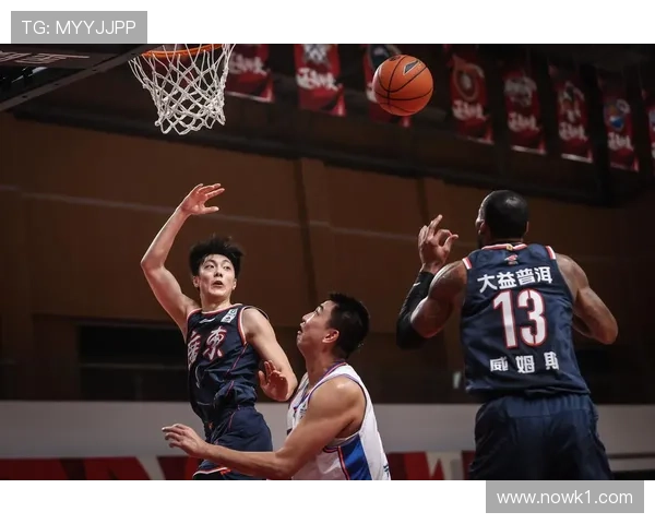 《篮球回场规则详解》：CBA与NBA规则差异对比，哪种判罚更公平？